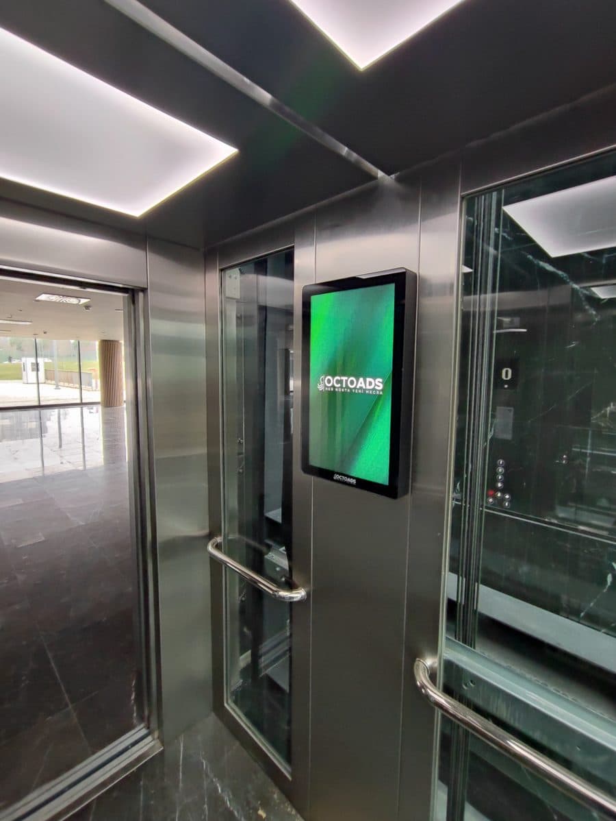 OctoAds — TOKİ asansör içi dijital ekran